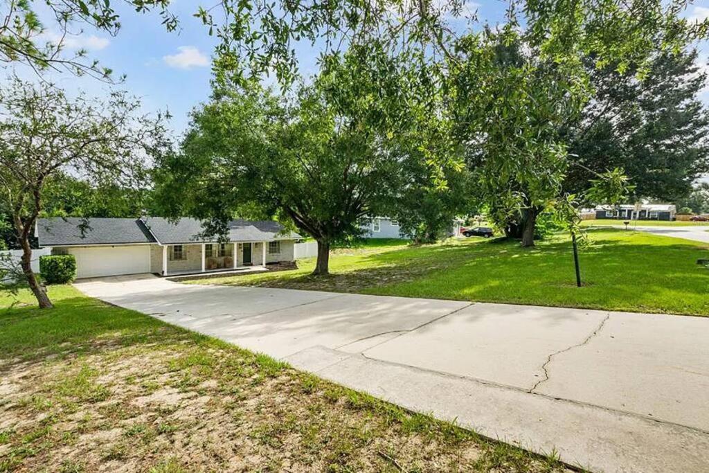 Cozy Lakefront Home W/ Pool -7 Mins From Legoland وينتر هافن المظهر الخارجي الصورة
